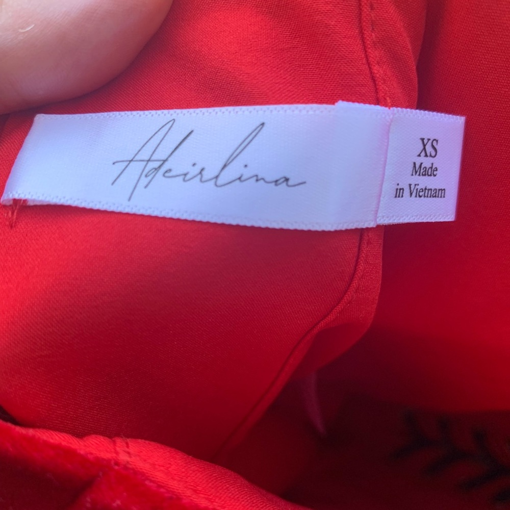Brand new gorgeous red velvet Adeirlina gown - Picture 10 of 10